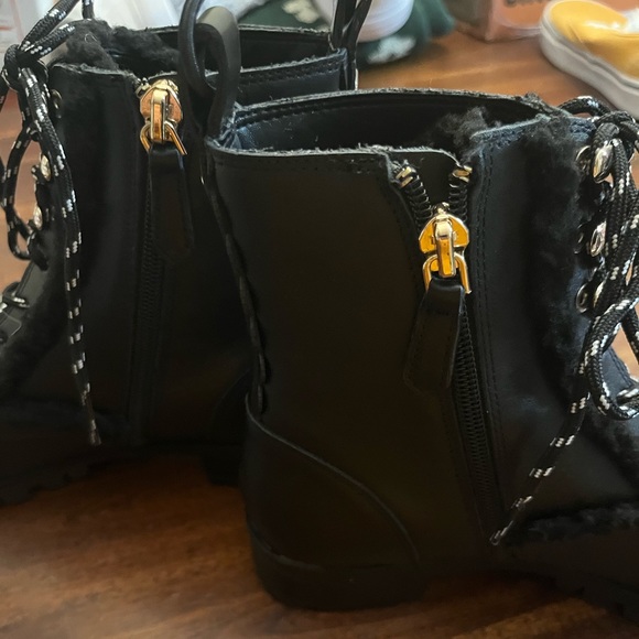 NWOT Kate Spade Combat Boot Leather Faux Fur Lug Sole Sz 6B Style Raquelle - Picture 2 of 7